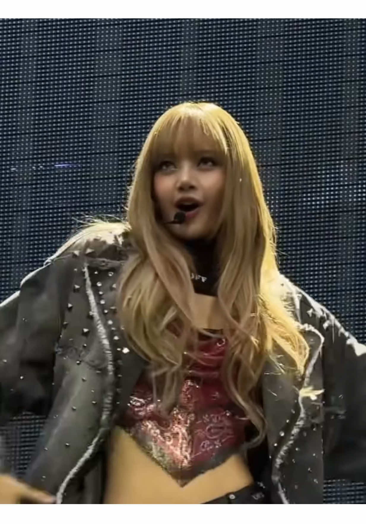 #thunder #lisa #parisday2 #blackpinkparis #deadlineparis #blackpinkparis2025 #blackpink #blackpinkdeadline #blackpinkdeadlineworldtour #blackpinkworldtour #blackpinkworldtour2025 #deadline #deadlineworldtour #deadlineblackpink