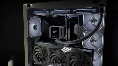 😮‍💨🤍 #setup #pc #GamingSetup #whitesetup #fyp 