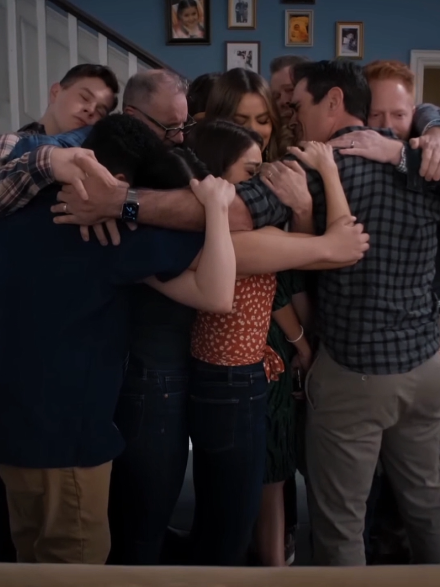 #modernfamily  #mofy #tvshow #fyp #foryoupage #modernfamilyedit #modernfamilyscenes #mofyedit