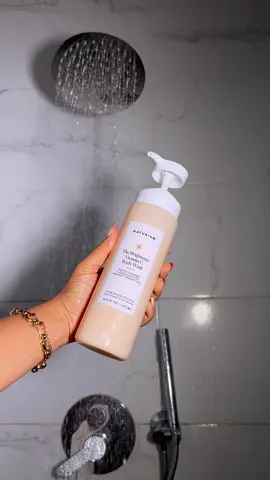 Body washes for glowy brighter even skin  @✨ Glo Melanin ✨ @Naturium @TOPICALS  #bodywashes #evenskintone #clearskin #smoothskin #brighterskin #bodycare #bathroutine 