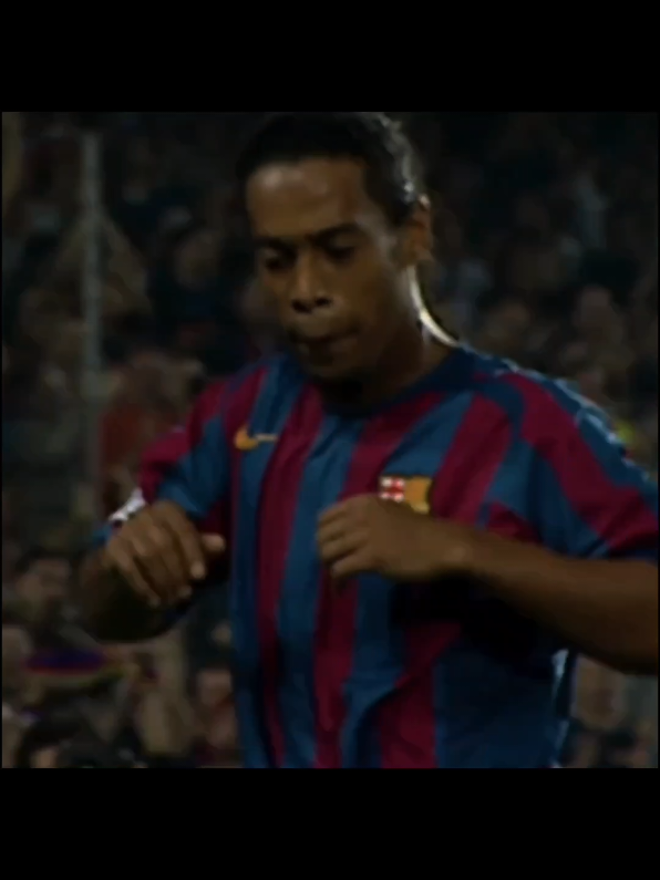 Rate this edit🌪️ #edit #ronaldinho #barcelona #brazil🇧🇷 