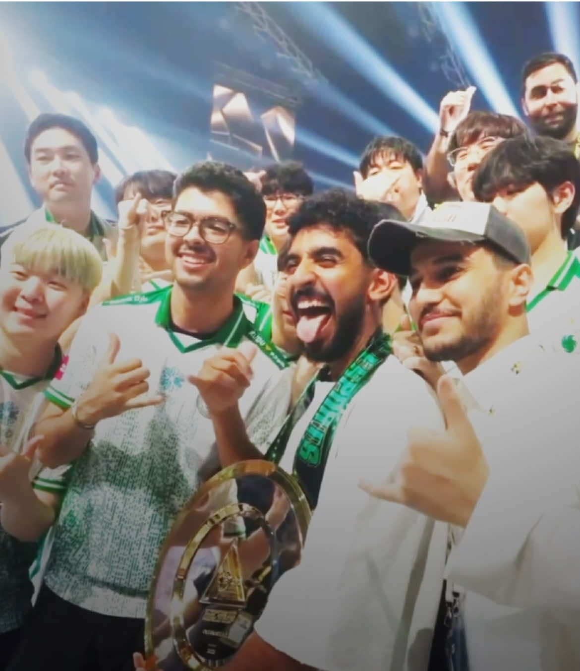“فالكونز🦅💚