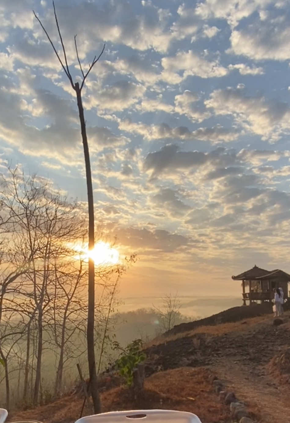 Jangan lupa sarapan bubur🤍✨ #gunungireng #patuk #gunungkidul #fyp #view #gunung #viral 