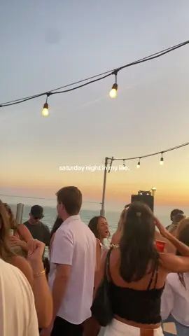 Coolest birthday venue ever 👏🏻🌊 #birthday #nightout #newportbeach 
