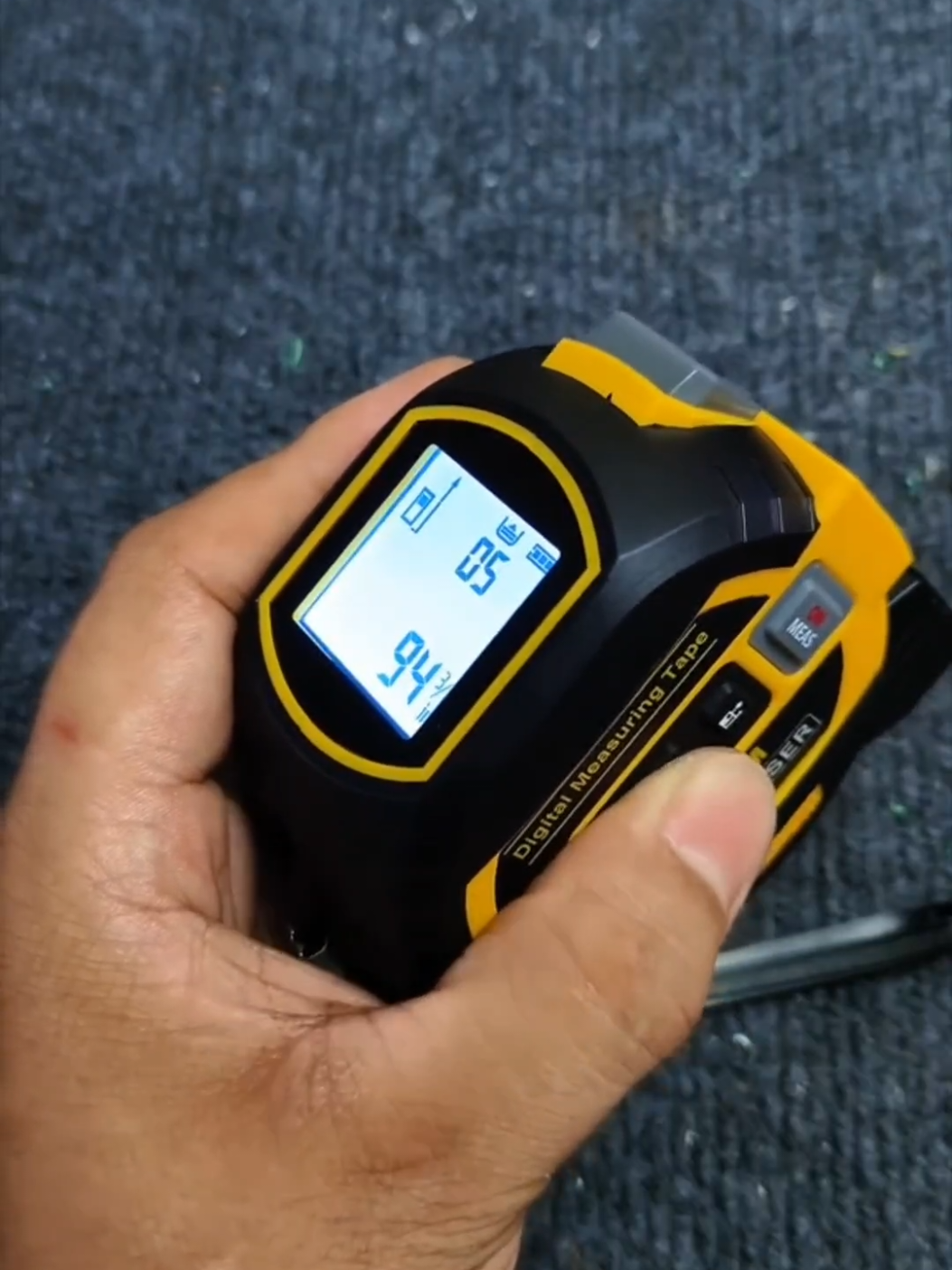 Medições rápidas, precisas e sem esforço! 🚀 Conheça a trena que faz tudo por você! 👇 #ferramentas #medição #gadgets #construção #trena #tecnologia #inovação #laser #precisão #multifunção
