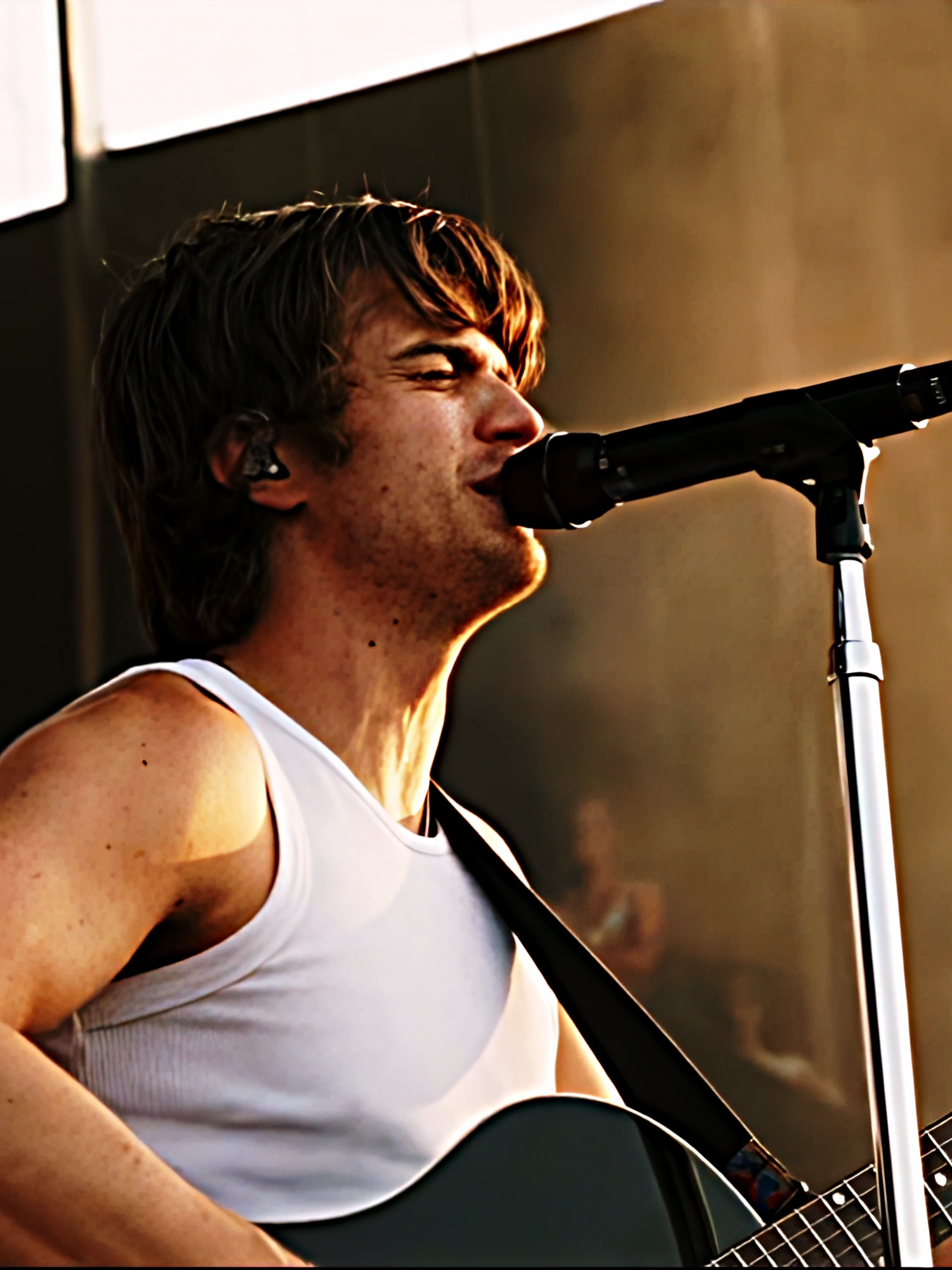 Djo Had the Crowd Going Wild at Lollapalooza 🎸🎤 #djo #joekeery #postanimal #lollapalooza #live #livemusic #liveperformance #rock #rockmusic #indierock #music #fyp #fypシ #fypシ゚viral #foryou #foryoupage #explore #explorepage #viral #trending #tiktok
