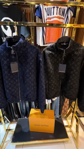 Jacket LV de Lujo 💎 Más info al WhatsApp📲961375330 #luxury #exclusive #sneakers #fyp #viraltiktok #paratiiiiiiiiiiiiiiiiiiiiiiiiiiiiiii 