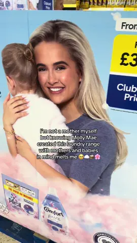 girlhood 🥹☁️🌸🧺  @Molly-Mae @Persil Laundry @Cleanipedia  #mollymae #mollymaehague #laundry #laundrytok #persil 