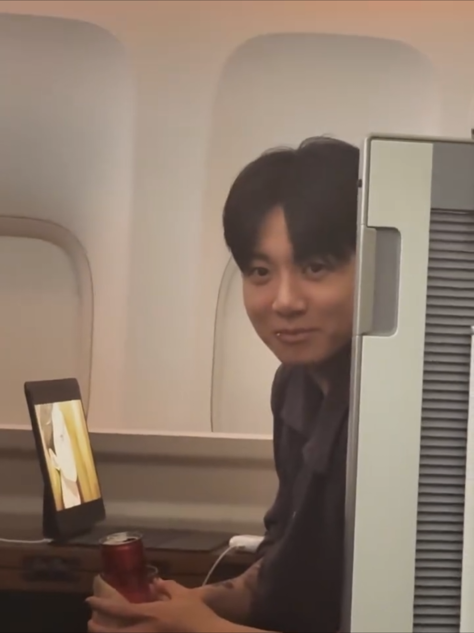 he is so cute 💕🥰 #jungkook #taehyung #taekook #vkook #fypp #paratiiiiiiiiiiiiiiiiiiiiiiiiiiiiiii 