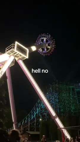 same colors and all.. ifykyk #saudi #saudiarabia #amusementpark #silverwood #silverwoodthemepark #spincycle #360 