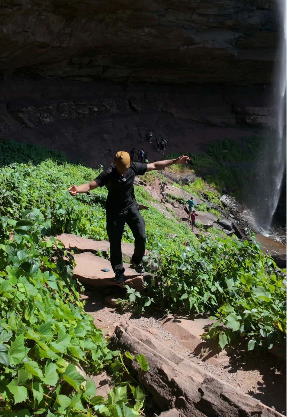 Hiking.  #muslimtiktok #oumar #Hiking #dayinthelife #aesthetic #hike #life 