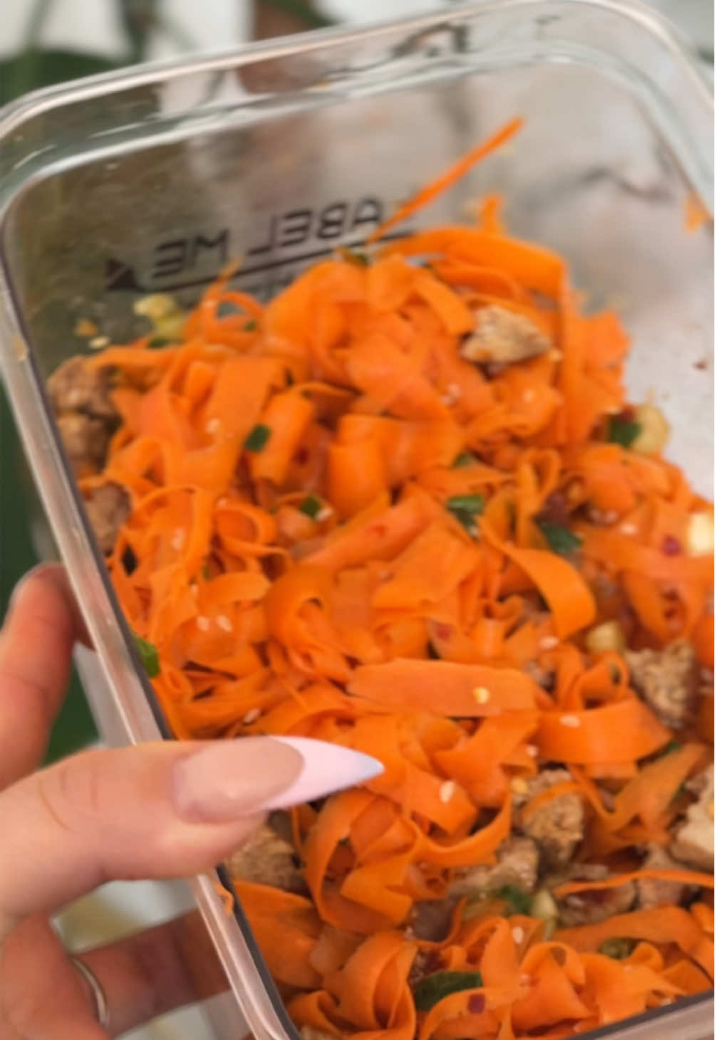 I tried a carrot salad today and I’m obsessed. Added some lean ground turkey for protein 🥰 #carrotsalad 