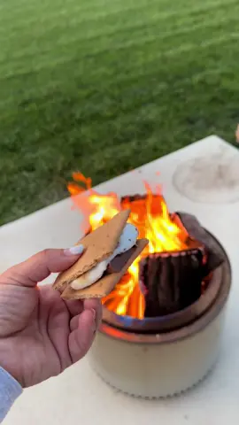 I almost forgot this was the whole point! Summer Sundays are coming to an end, soon they will be back to bed times and fueling up for the week. Trying to soak this all in! #summernights 