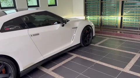 White Ghost roar.  #fyp #gtr #nissangtr #gtrr35 