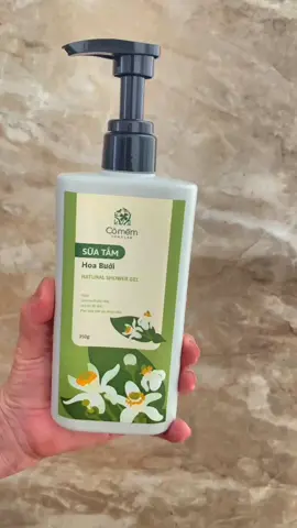 Không hóa chất, không khô da, thơm dịu mùi bưởi#review #chiasethatlong #suatamthiennhien #comem @Dungm68 #CapCut 
