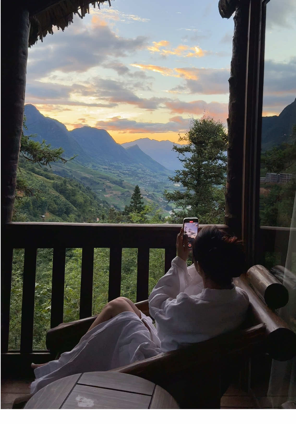 Giản đơn như chiếc áo trắng, em chỉ muốn sống những ngày thật dịu dàng 🏔️🏔️🏔️#sapajadehillresortspa #dulichsapa #sapa #tiktoktravel #nghiduong 