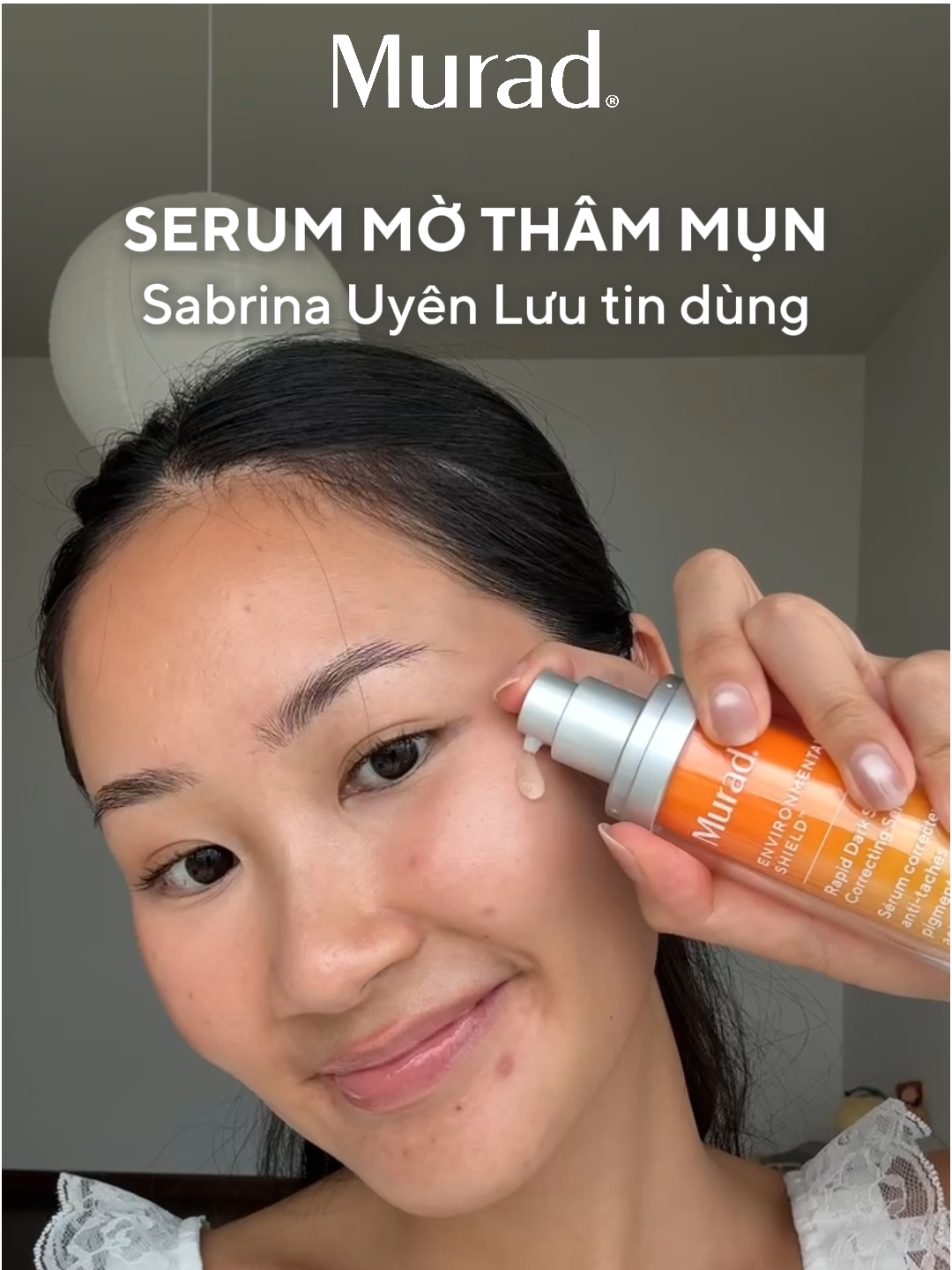 DÙNG RAPID DARK SPOT TRƯỚC KHI DA CÓ DẤU HIỆU THÂM SAU MỤN Bí quyết để ngăn ngừa thâm sau mụn của Sabrina Uyên Lưu đó chính là dùng Rapid Dark Spot Correcting Serum của Murad trước khi nàng nặn mụn. Hiệu quả giảm thâm đen sau lấy nhân mụn rõ rệt, làn da nàng đều màu và mịn màng hơn. Trải nghiệm ngay! #muradvietnam #skincareroutine #mụn #rapiddarkspot