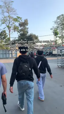 terimakasih 2,5 tahunnya,see you👋🥰#fyp #foryoupage #resignkerja #kuliburuhpabrik 