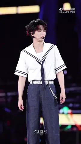 Có nhảy nhưng không đáng kể Fancam Nghiêm Hạo Tường #tnt #tnt_thời_đại_thiếu_niên_đoàn #yanhaoxiang_严浩翔 #tnt时代少年团 #yanhaoxiang_严浩翔🐻 #nghiemhaotuong #nghiemhaotuong_yanhaoxang_严浩翔🐻 #nghiemhaotuong_yanhaoxang🐻 #tntyanjiaxin✨✨😏 #yanhaoxiang #hannah✨✨❤️ 