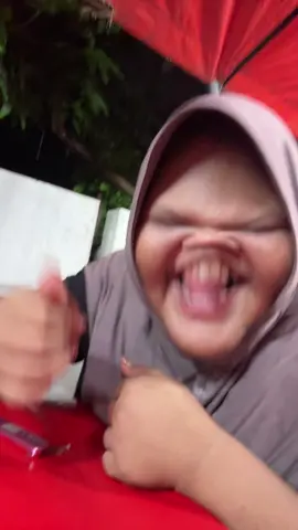 😭😭😭😭@Syazaliiii 