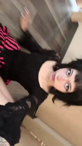 🤑 #alt #altgirl #feet 