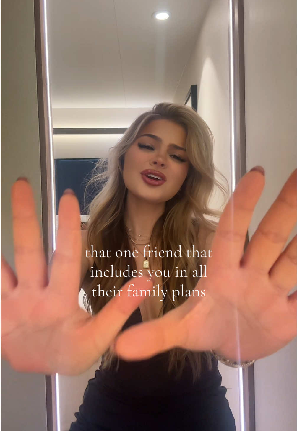 🥹🥹🥹 #bff #friendship #fyp #family #blonde #hair #makeup 