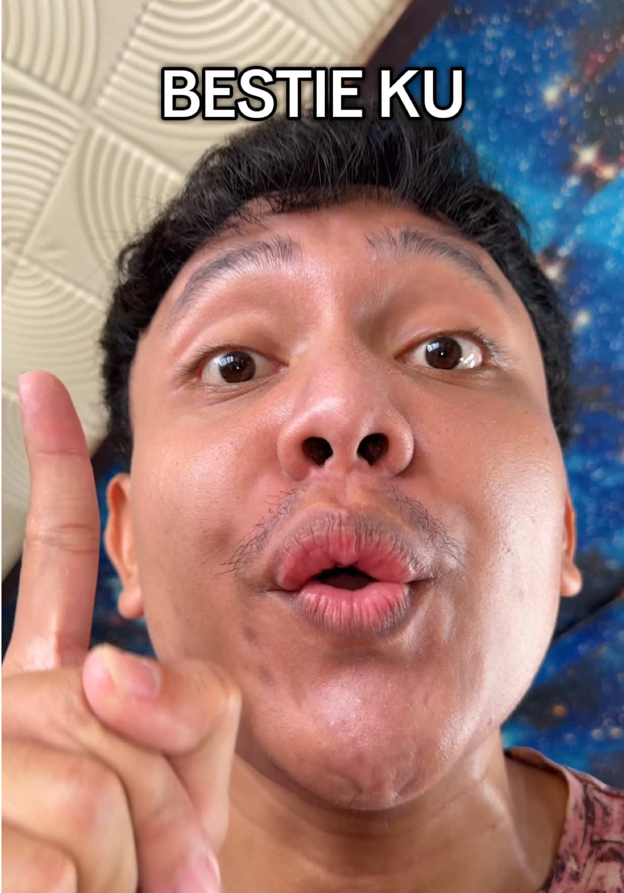 harus tetap happy kiyowo 🥰