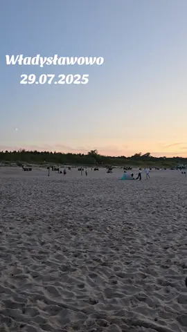 Magia po zachodzie… 🌅 Władysławowo, plaża, cisza i kolory, które zostają w pamięci. #Lato2025 💛 #zachódsłońca #Władysławowo #plaża2025 #sunsetvibes #PolskieMorze #wakacje2025 #summermood #beachlife #foryou #fyp #hel #balticsea #polskawieczorem #kochamBałtyk #plażowicz #relaksnadmorzem 