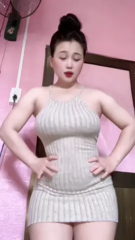 Mặc này  mấy ông chịu nổi k 😂😂  #xh #xuhuongtiktok 