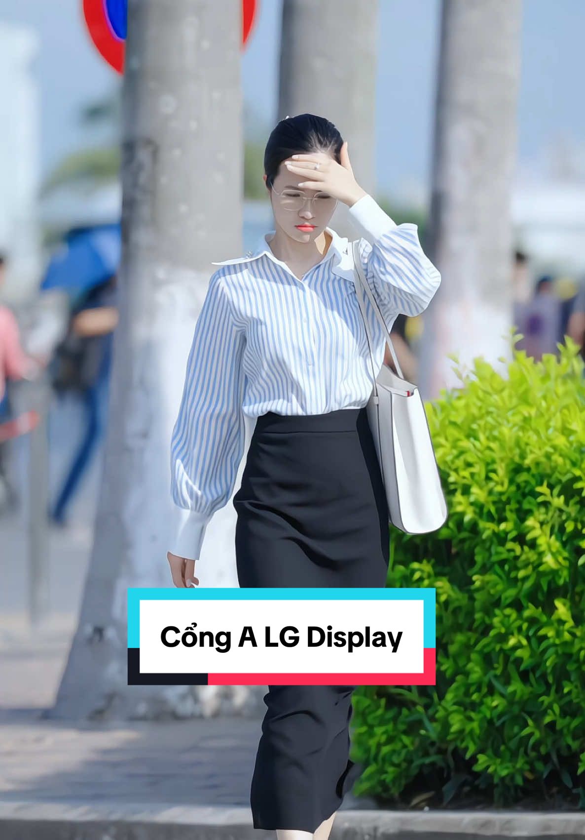 Đột nhập cổng A - LG Display Hải phòng toàn trai xinh gái đẹp đăng mãi không hết ! #tixtox #xuhuong #canhbutbi #LG #lgdisplay #samsung #khucongnghiep #congnhan #khucongnghiep #lgdisplay_vietnam_haiphong #lgdisplaytrangdue 