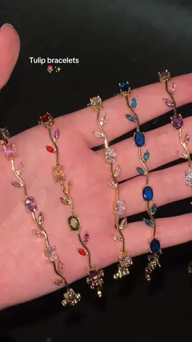 Tulip bracelets 🌷✨#dealsforyoudays #fyp #tulips #bracelet #gold #jewelry #flowers #tiktokshop #foryou 