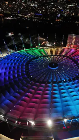 🌈 Soaring over Vancouver’s Pride vibes! Watch Science World & BC Place light up in rainbow glory, dancing to Gaga’s Born This Way. Happy Pride, from #Vancouverama! 🏳️‍🌈✨ #VancouverPride #Pride2025 #BornThisWay #AirLinda #dronevibes #freeflight
