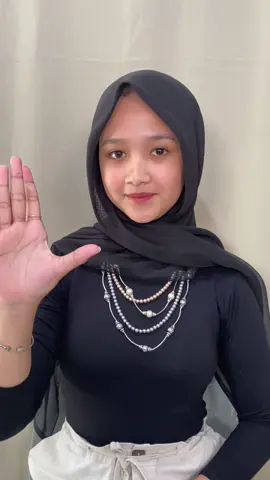 Graduation look  #MakeupBukittinggi #MUABukittinggi #MakeupArtistBukittinggi #MUA_Sumbar #MakeupMinang #RiasPengantinBukittinggi #MUA_Padang #MUAAgam #MakeupTradisionalMinang #RiasMinang #MakeupArtist #MUAIndonesia #MakeupHijab #RiasHijab #GlamMakeup #SoftMakeup #BridalMakeup #WeddingMakeup #MakeupWisuda #PengantinMinang #AdatMinang #RiasPengantinMinang #BusanaMinang #MakeupPengantin #PengantinBukittinggi #MinangWedding #MinangBride