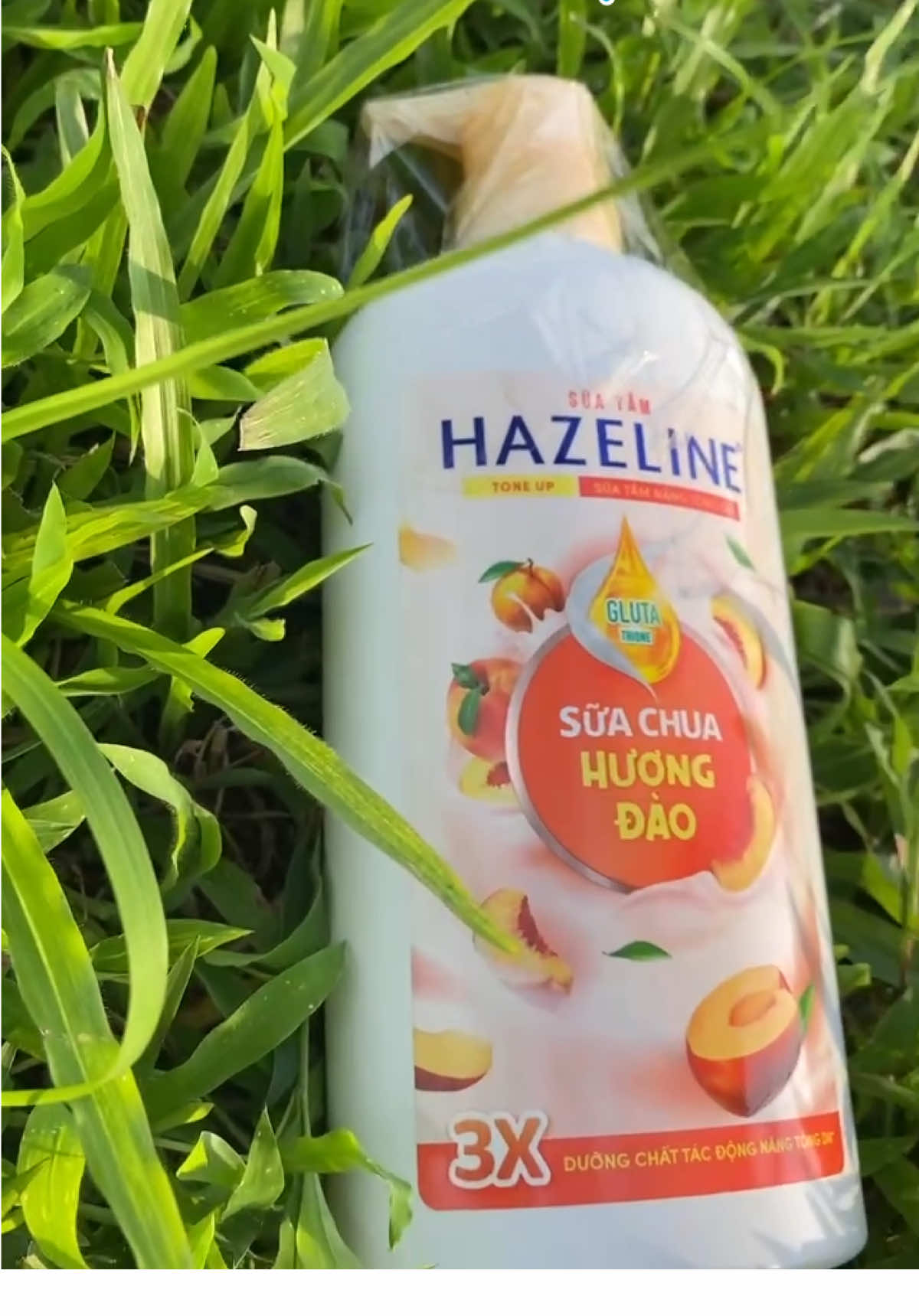 Sữa tắm Hazeline nâng tông cho mấy bà nha#hoptaccungunilever #chamsoccanhan #Săn Giá Hờiiii 