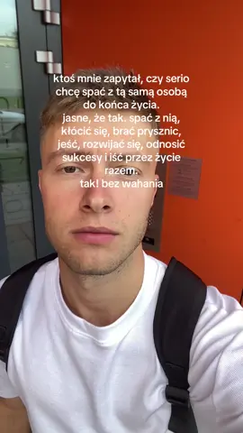 ✌🏻🤍czasem ludzie pytają, czy to nie nudne być z jedną osobą całe życie. ale właśnie w tym jest magia — codziennie wybierać tę samą osobę. dzielić z nią wszystko: śniadania, problemy, marzenia, sukcesy i porażki. to nie tylko miłość, to partnerstwo, przyjaźń, wsparcie. i tak, chcę z nią spać do końca życia – ale też się z nią śmiać, płakać, budować coś prawdziwego. bo prawdziwa relacja to nie wieczna bajka, tylko codzienny wybór. i ja wybieram. ją. zawsze. #dlaciebie #miłość #relacja #związek #prawdziwamiłość #codzienność #partnerstwo