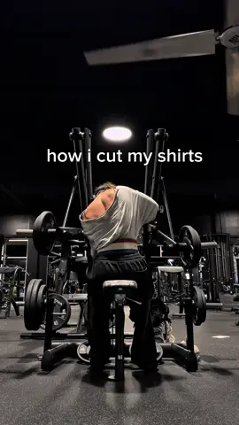 my shirt is from youngla.com im wearing a size XXL and use code: SLICEY for a discount :) new tutorial since i took my other one down #gym #GymTok #gymistherapy #gymmotivation #girlswholift #gymgirls 