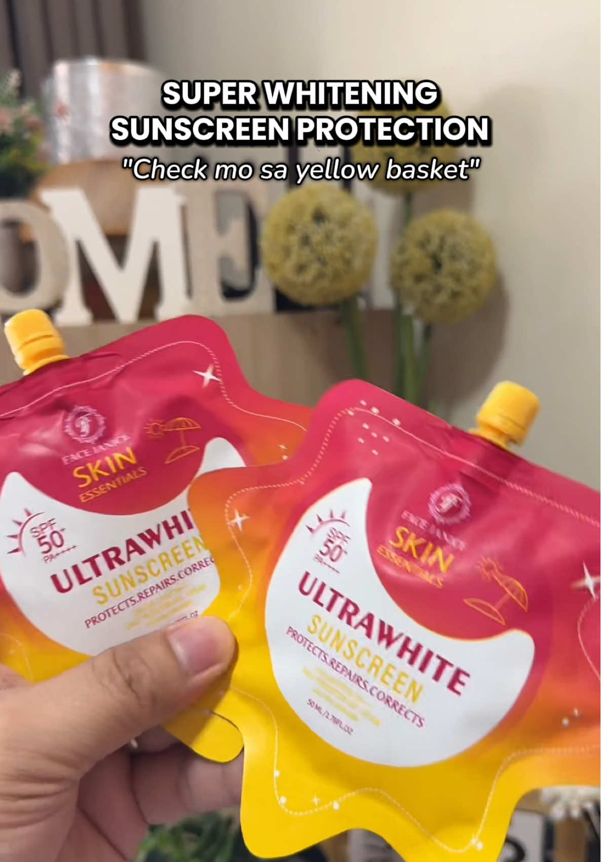 SKIN CARE SUPER WHITENING SUNSCREEN PROTECTION SKIN ESSENTIALS ULTRA WHITE #skincare #viral #ultrawhite #sunscreen #whitening #moisturizer #skinessentials #creatortips #creatorsearchinsights #foryou #tiktokaffiliate #affiliatemarketing #engagement #beautytips 