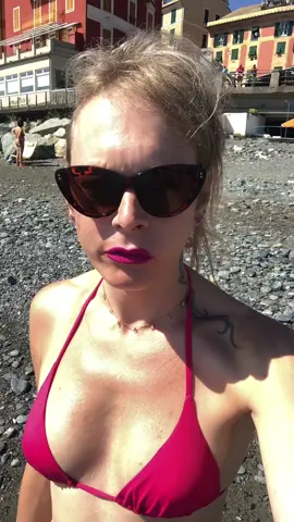 #trans #transblonde #girlbeach #beach #sunandsea #twopieceswimsuit #fuchsiacostume #tan #sunbathe #slimphysique #longlegs #sportsphysique #flatstomach #thong