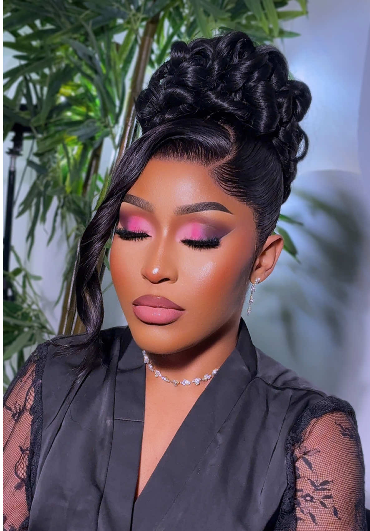 Bridal Bliss 🖤🖤🖤   #fypシ゚ #goviral #viralvideos #miellassignature #festacmua #tiktokviral #tiktokviralvideo #tutorial #transition 