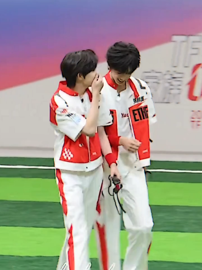 aura petantang petenteng nya kuat banget wkwk  . #zhangguiyuan #zhangguiyuan_张桂源 #chenyiheng #chenyiheng_陈奕恒 #guiheng #tffamily #tffamily_4th_generation #fyp #foryou #qiwen 