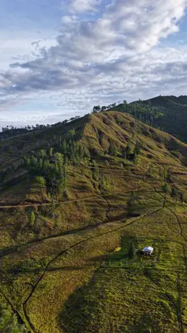 📍Sabangan, Can-ayan, Malaybalay City, Bukidnon.🇵🇭 Open for all Joiners.🤭 (Solo,Group,Couple,Family) 💸1K Only All in  🔥Inclusions ✅Transpo Meetup-Jump Off ✅2 Hosted Meals Dinner & Breakfast ✅Guide Fee ✅Entrance Fee ✅Environmental Fee ✅Free Laminated Pobreng Lakaw Sticker ❌Exclusions ❌Above not Mentioned 🗓️Climb Schedules: Aug 9-10/16-17/23-24/30-31 Sept 6-7/13-14/20-21/27-28 Oct 4-5/11-12/18-19/25-26 Nov 1-2/8-9/15-16/22-23/29-30 Dec 6-7/13-14/20-21/27-28 📍We also cater Exclusive  both Weekdays & Weekends  Tour.☺️ ✅Must be minimum of 12+1pax. You can choose your preferable Schedule/Date. For Bookings and Reservations Kindly send us direct message for more details.📩 #pobrenglakaw #mountainsarecalling #highlightseveryonefollowers #fyp #fypシ゚viralシfypシ゚viralシalシ #viralvideo #bukidnon 
