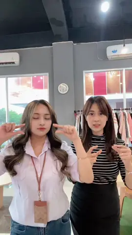 Setelah treatment jangan lupa tiktokan sama cece owner @Maria evelyn 🥳🫶🏻