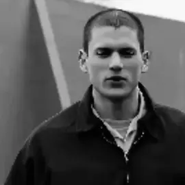 يمطول، الغيبه. 🔥.  #مايكل_سكوفيلد #بريزون_بريك #michaelscofield #viral #prisonbreak #fyp 