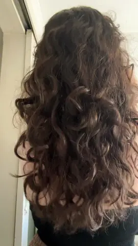 Used the Herbalife shampoo ONCE and my curls?? They understood the assignment✨ #herbalife #herbalifenutritioncoach #herbalifeindependentdistributor #herbalifeshampoo #herbalifeproducts 