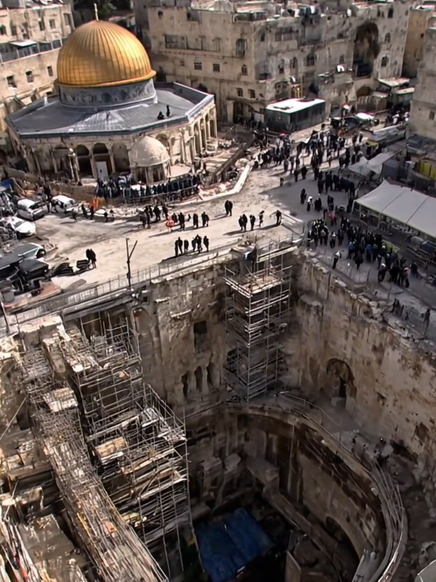 THEY FOUND THE HOLY GRAIL! 🏆✝️ Archaeologists in Jerusalem discovered a 2000-year-old clay cup hidden by KNIGHTS TEMPLAR! Carbon dated to 30-33 CE #news #realscarytok #ScaryTok  #holygrail #jerusalem #archaeology #discovery #mystery #templar #knights #miracle #healing #vatican #break ai satire paradoy #oh #History #biblical #artifact  made for entertainment #treasure #faith #christian #viral #fyp #ancient 