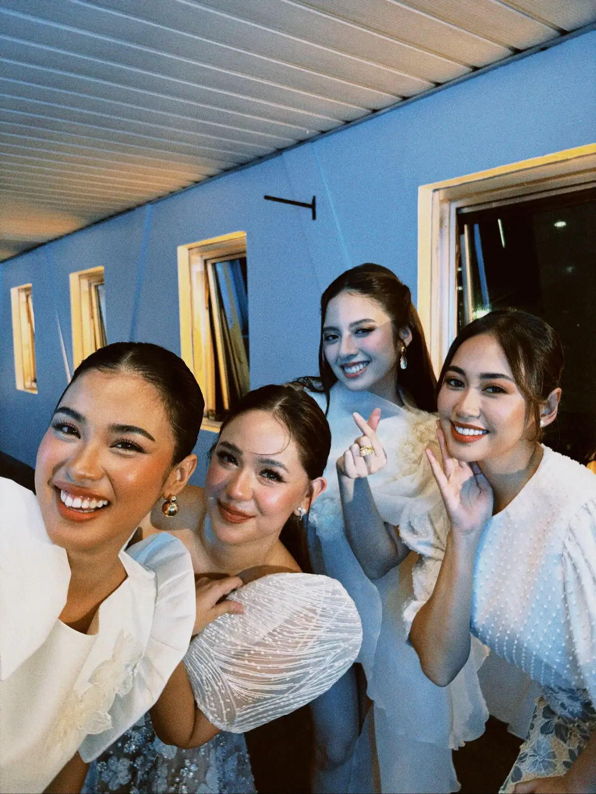 Kayo? Excited na rin ba kayong makita sila sa ating panibagong Station ID? Abangan ‘yan sa #24Oras!  #GMA75  #ForeverOneWithTheFilipino  #ShuveeEtrata #MikeeQuintos  #YsabelOrtega #ElleVillanueva  #GMANetwork  #Kapuso #fyp 