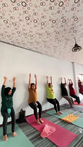 Kelas prenatal yoga d sabtu sore 💕🤗 #bidanfeby  #bidanbandarlampung  #bidanpraktekmandiri  #griyabundaistimewa  #fyppppppppppppppppppppppp 