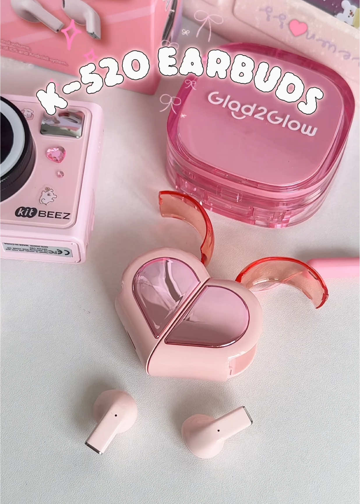 heart shape earbuds with good audio howwwwww!!! #tiktokshopsg #createtowin 