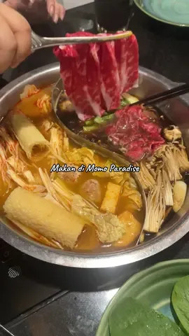 Pertama kalinya makan di Momo Paradise! Dagingnya BEST terus servicenya juga BEST👍🏼👍🏼