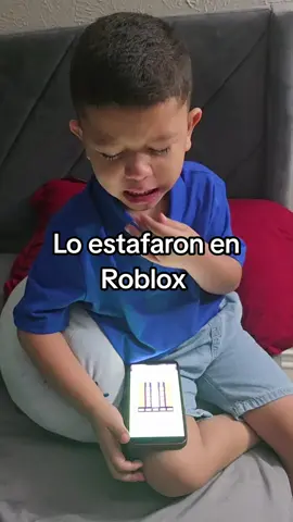 Me parece una falta de respeto mi hijo llora todos los dias, le roban sus animales y ahora lo estafaron lol. #Roblox#TikTokLatino #niñosgraciosos #niñosllorando #robloxniños 